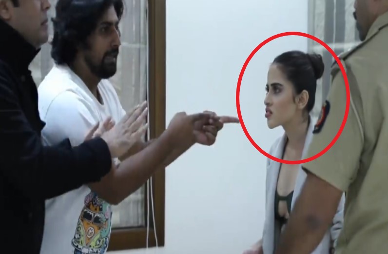 Kajal Ki Nangi Video - Urfi Javed shooting a porn film? caught red handed by police