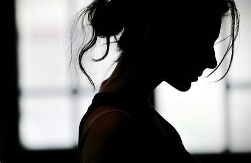 भोपाल में बिजली विभाग के उप महाप्रबंधक के खिलाफ युवती ने लगाए बलात्कार के आरोप, कहा – मंगलसूत्र पहनाकर मेरे साथ…