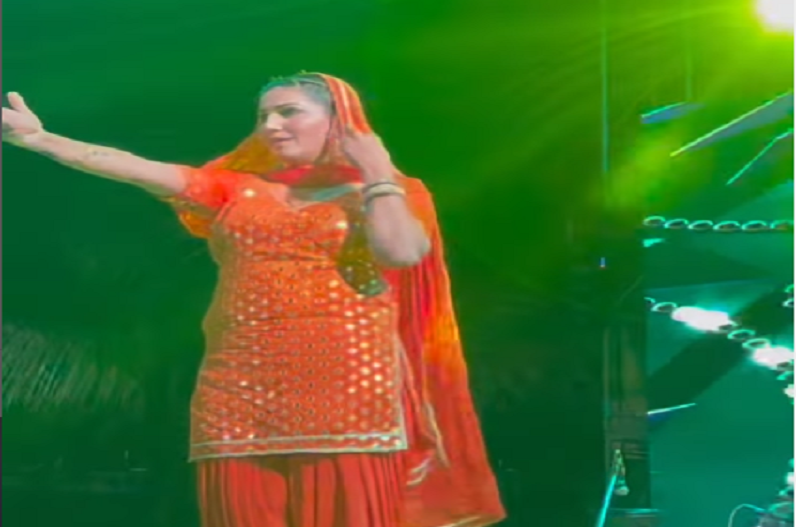 Sapna Choudhary : लाल सूट और कातिलाना अदाओं से घायल हुए फैंस, देखिए वायरल वीडियो