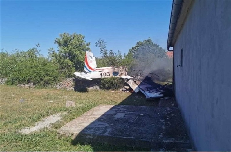 एक और विमान क्रैश, नेपाल के बाद अब यहां हुआ हादसा, 4 लोगों की मौत