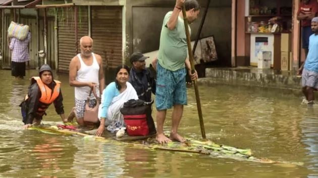 भारी बारिश ने मचाई तबाही, 2254 गांव पानी में डूबे, अब तक 134 लोगों की मौत, 79 सड़क और पांच पुल भी हुए तबाह