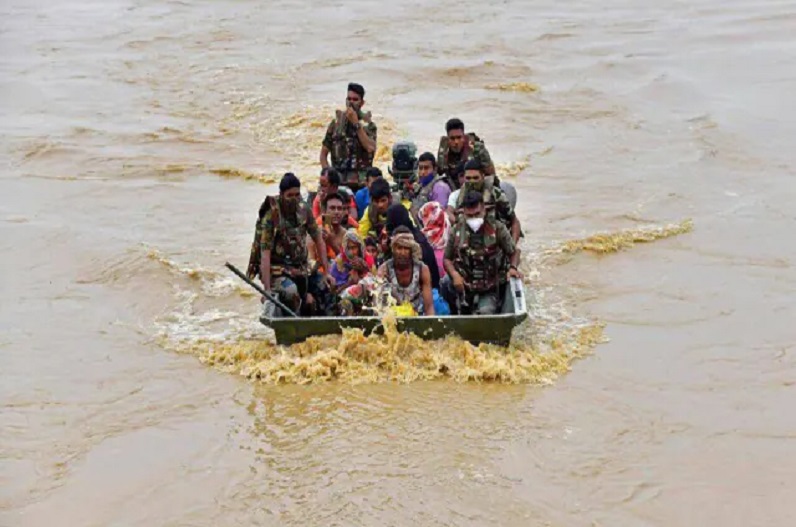 असम में बाढ़ से मचा हाहाकार.. अब तक 108 लोगों की मौत, 45.34 लाख लोग प्रभावित, रेस्क्यू ऑपरेशन जारी