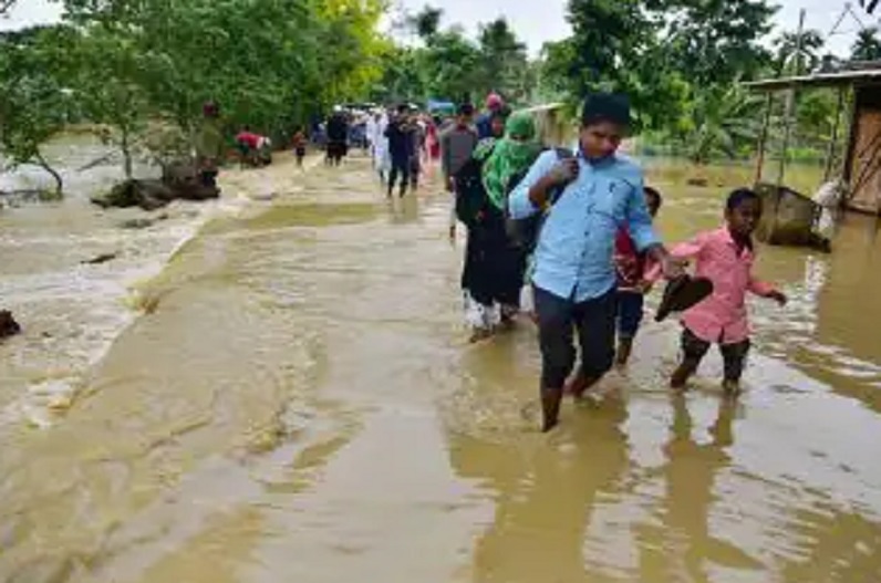 इस राज्य में बाढ़ ने मचाई तबाही, इतने लाख लोग हुए प्रभावित…