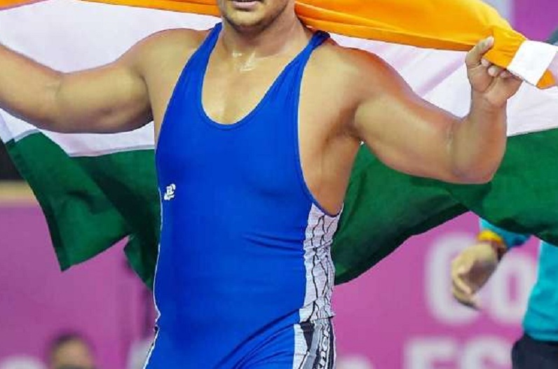 नीरज चोपड़ा के बाद भारत के इस बेटे ने विदेश में लहराया तिरंगा, कुश्ती चैंपियनशिप में जीता पदक