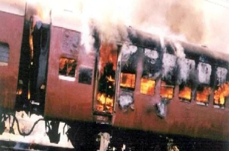 ट्रेन में बैठे 59 को जिंदा जला ​दिया! 19 साल बाद मुख्य आरोपी को मिली ऐसी सजा कि सुनकर कांप उठेगी रूह