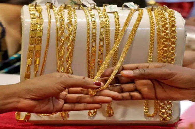 शादी सीजन के पहले सस्ता हुआ सोना, कीमतों में फिर से तेज गिरावट, फटाफट चेक करें ताजा दाम