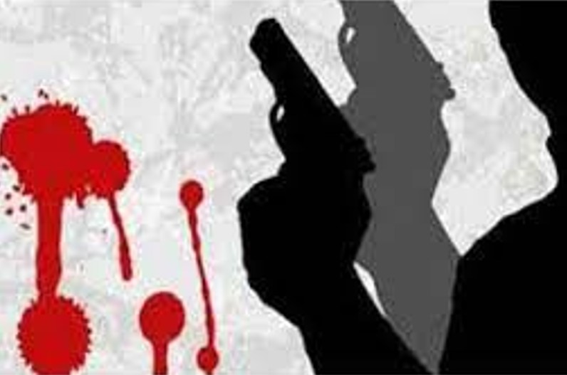 bhind crime news: पुरानी रंजिश के चलते महिला को मारी गोली, परिजनों ने पड़ोसियों पर लगाया आरोप, जांच में जुटी पुलिस