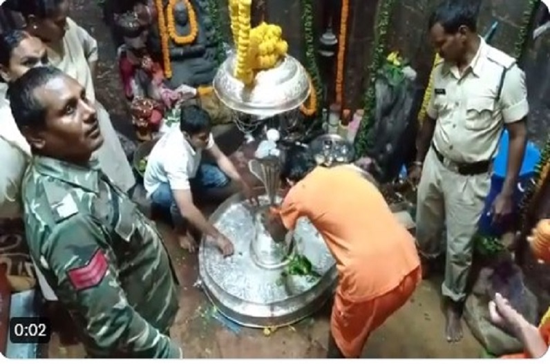 Sawan 2022 : भोरमदेव मंदिर में लगा भक्तों का तांता, भोलेनाथ का जलाभिषेक करने उमड़ी श्रद्धालुओं की भीड़
