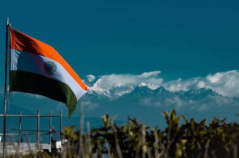 Independence Day 2022 Hindi : Special Quotes, Shayari, Best Wishes, for Army