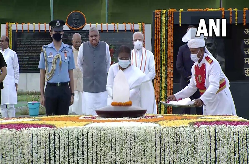 भारत रत्न अटल बिहारी वाजपेयी की चौथी पुण्यतिथि आज, राष्ट्रपति समेत कई दिग्गजों ने दी श्रद्धांजलि