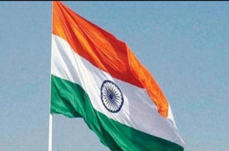 उल्टा ‘तिरंगा’ फहराने पर हो सकती है सजा? जानिए क्या है भारत का राष्ट्रीय ध्वज फहराने का नियम