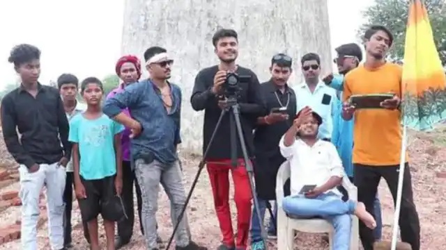 इस गांव के सभी लोग हैं YouTuber, कमाते हैं लाखों रुपए, कई ग्रामीण बन चुके स्टार