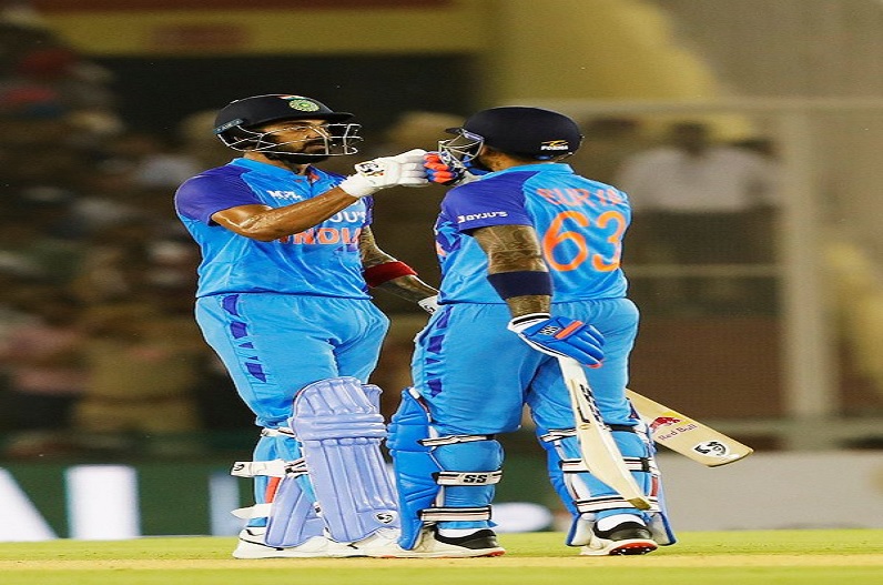 IND vs AUS 1st T20 : टीम इंडिया की करारी हार, ऑस्ट्रेलिया ने 4 विकेट से दी मात