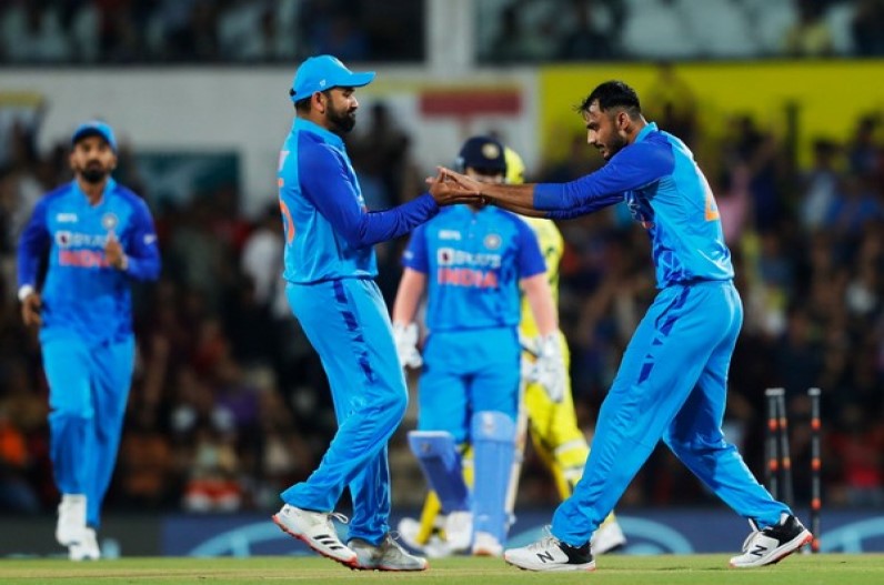 IND vs AUS T20 : टीम इंडिया ने जीती सीरीज, अंतिम ओवर में हार्दिक ने चलाया बल्ला, ऑस्ट्रेलिया को 6 विकेट से रौंदा