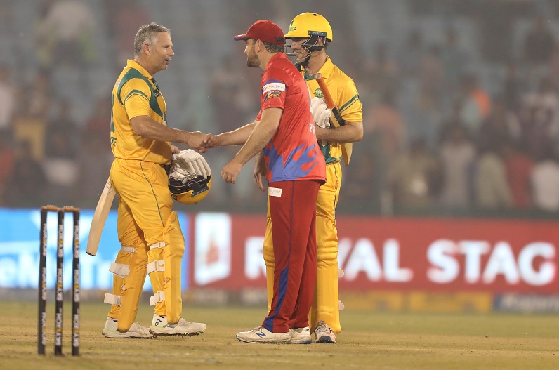 Road Safety World Series 2022 :  रायपुर में चला शेन वाटसन का बल्ला, आस्ट्रेलिया ने इंग्लैंड को 6 विकेट से दी मात