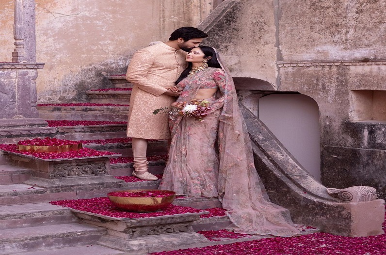 Karwa Chauth 2022: शादी के बाद पहली बार करवा चौथ मनाएंगी ये बॉलीवुड एक्ट्रेस, चांद का दीदार कर मांगेगीं अखण्ड सुहाग