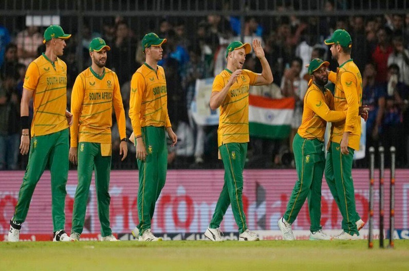 Ind vs SA 1st Odi: रोमांचक मुकाबले में 9 रन से हारा भारत, संजू सैमसन की ताबड़तोड़ बल्लेबाजी भी नहीं दिला सकी जीत
