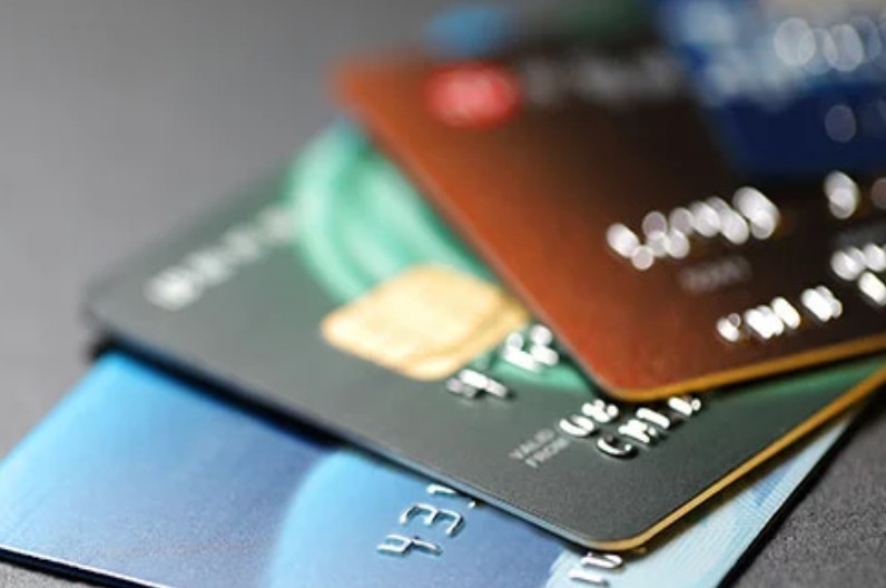 दिवाली से पहले RBI ने बदल दिया डेबिट-क्रेडिट कार्ड से ऑनलाइन खरीददारी का नियम, आज से लागू होगा नया सिस्टम