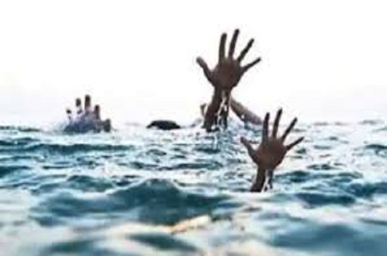 कावेरी नदी में डूबने से चार छात्राओं की मौत, पुलिस ने शवों को निकाला बाहर, परिवार में छाया मातम