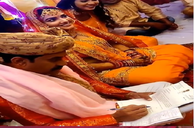 आम्रपाली और निरहुआ ने कर ली शादी!, मंडप में ही कागजात पर किए दस्तखत, वीडियो वायरल