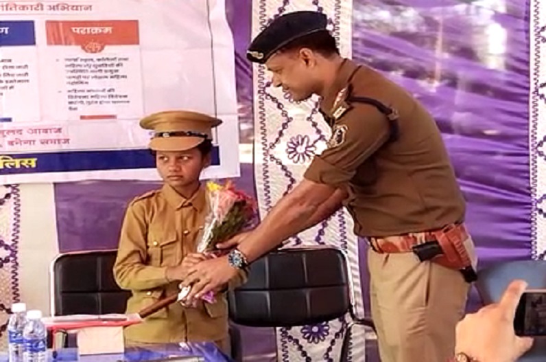 बाल दिवस पर पुलिस ने सृष्टि वर्मा को दिया खास तोहफा, एक दिन के लिए बनाया थाना प्रभारी
