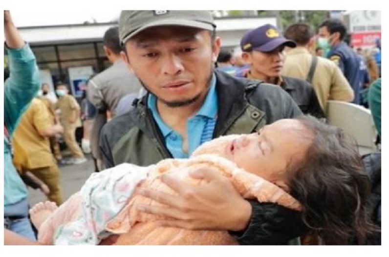 भयानक भूकंप में अब तक 271 लोगों की मौत, दो दिन बाद मलबे से जिंदा निकला बच्चा, 40 अब भी लापता