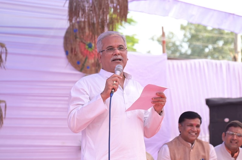 सीएम भूपेश ने इस विधानसभा में लगाई चौपाल, स्वामी आत्मानंद स्कूल के बच्चों की फर्राटेदार अंग्रेजी में हुए मंत्रमुग्ध, क्षेत्र को दी ये सौगात