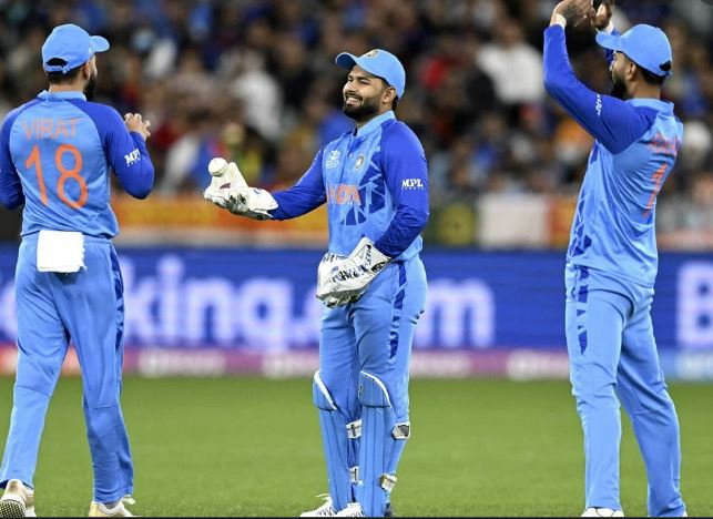 T20 World Cup: इस बल्लेबाज को सेमीफाइनल में मिलेगा मौका ! कोच द्रविड़ ने दिए ये संकेत…जानें