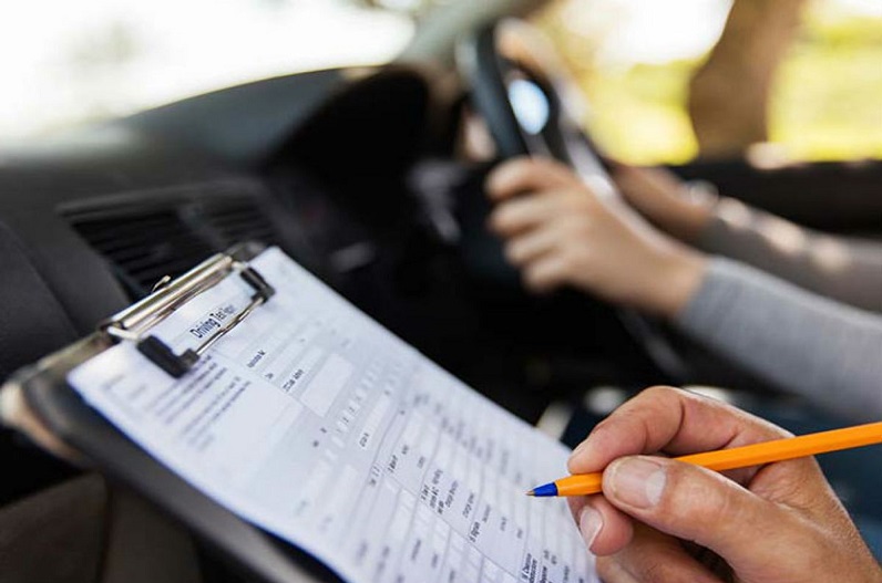 Driving License New Rules: ड्राइविंग लाइसेंस बनवाने के नियम में बड़ा बदलाव! अब ऐसे बनेगा आपका DL
