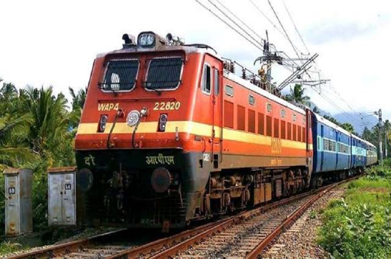चैत्र नवरात्रि पर डोंगरगढ़ में अब 8 एक्सप्रेस ट्रेनों का होगा ठहराव, रेलवे प्रशासन ने लिया बड़ा फैसला, देखिए समय सारिणी