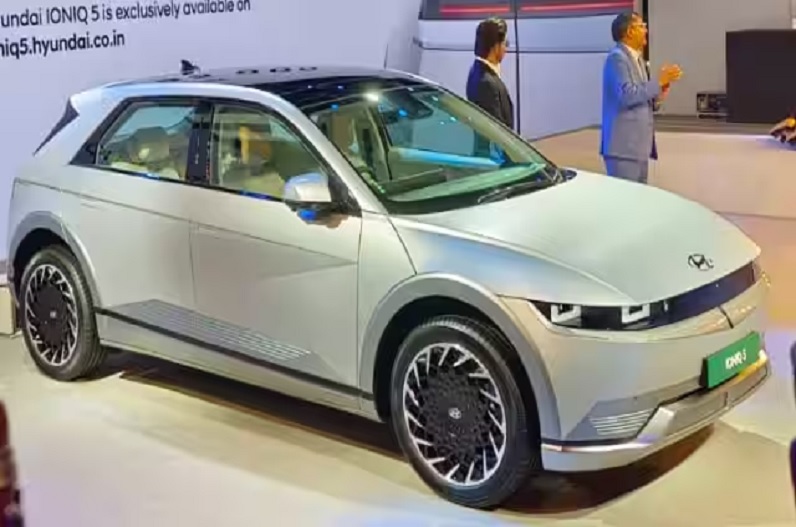 Auto Expo 2023 : लॉन्च हुई Hyundai की ये धांसू इलेक्ट्रिक कार, सिंगल चार्ज में देती है 631 किलोमीटर की रेंज, जानें कीमत