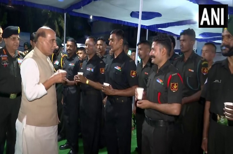 India news today in hindi 5 January: केंद्रीय रक्षा मंत्री राजनाथ सिंह ने पोर्ट ब्लेयर में जवानों के साथ बातचीत कर किया रात्रि भोज