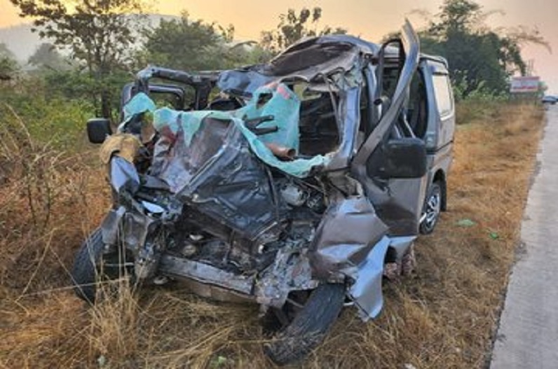 Road Accident: रायगढ़ के हाईवे पर हुआ भीषण हादसा, कार दुर्घटना में 1 मासूम सहित 9 लोगों की दर्दनाक मौत