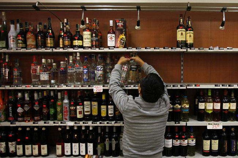 शराब प्रेमियों को बड़ा झटका..! प्रदेश में नई शराब नीति से इतने रुपये तक बढ़ सकते हैं दाम