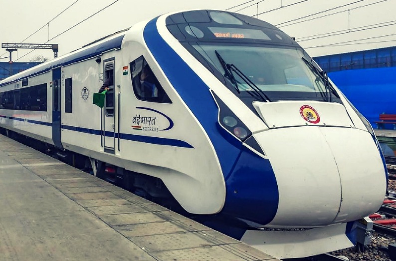 प्रदेश की पहली हाईस्पीड वंदे भारत ट्रेन का नम्बर तय, 1 अप्रैल को पीएम मोदी दिखाएंगे हरी झंडी