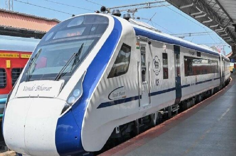 एमपी को मिलने जा रही पहली वंदे भारत ट्रेन की सौगात, पीएम मोदी इस दिन दिखाएंगे हरी झंडी