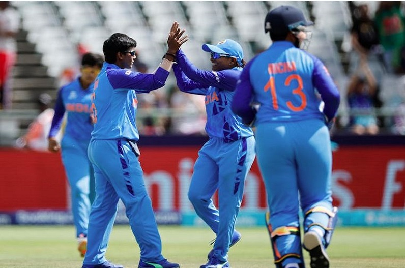 IND vs PAK Women’s World Cup 2023: पाकिस्तान ने किया बल्लेबाजी का फैसला, दीप्ति शर्मा ने  दिलाई टीम इंडिया को पहली सफलता