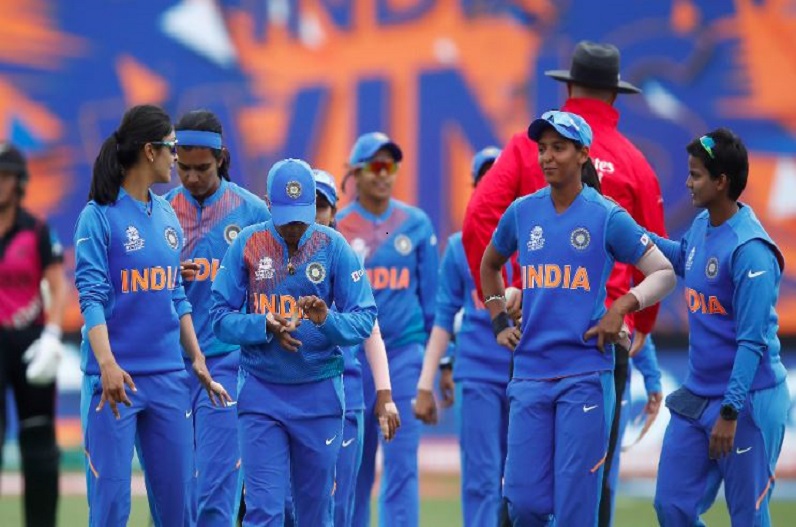 India vs Australia t20 women’s 2023: भारत की लचर फील्डिंग की बदौलत आस्ट्रेलिया ने बनाए 172 रन, टीम इंडिया के 10 ओवर में 90 रन