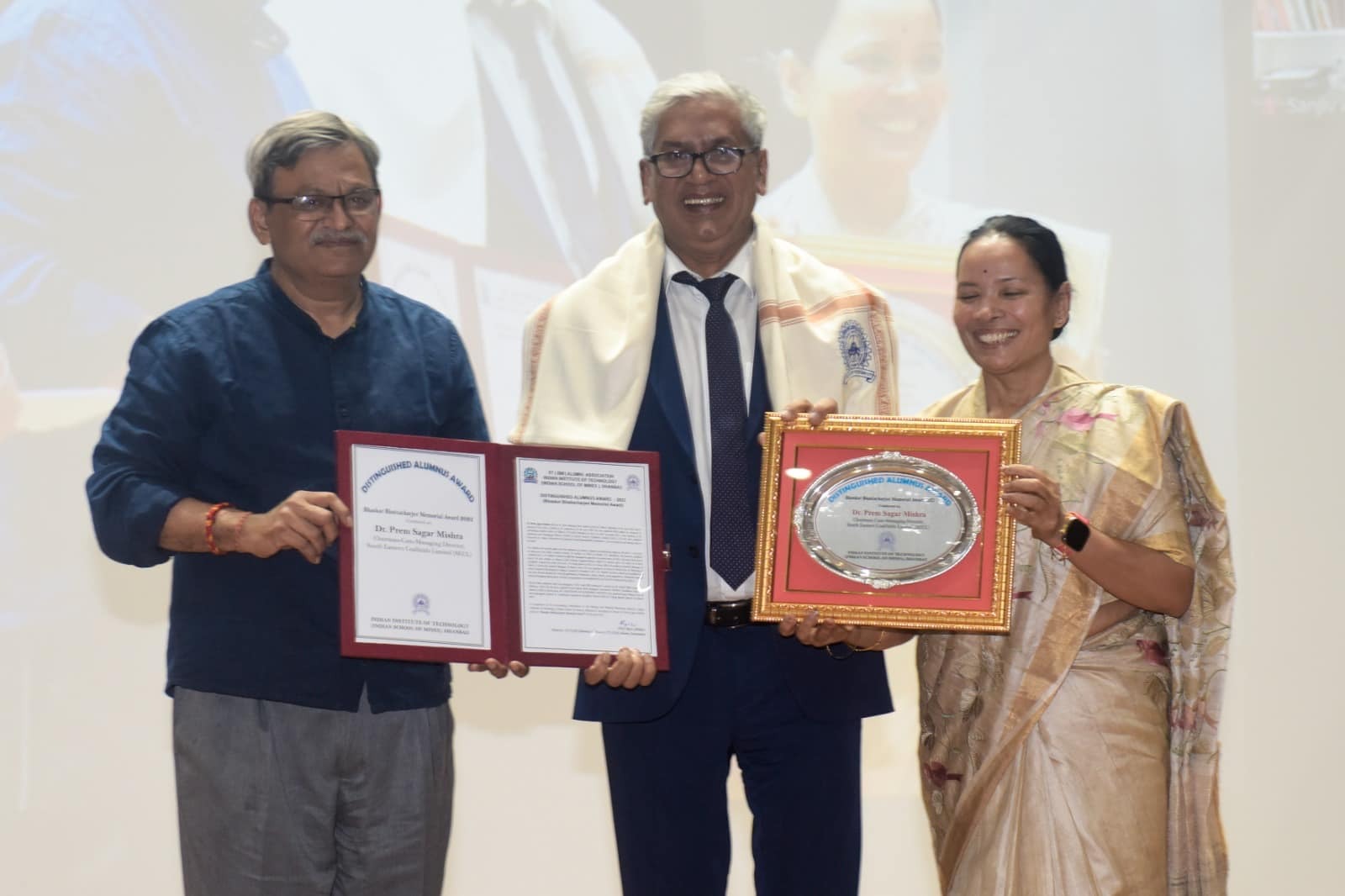 सीएमडी डॉ प्रेम सागर मिश्रा को आईआईटी-आईएसएम धनबाद ने माइनिंग क्षेत्र में उनके असाधारण योगदान के लिए दिया प्रतिष्ठित सम्मान…