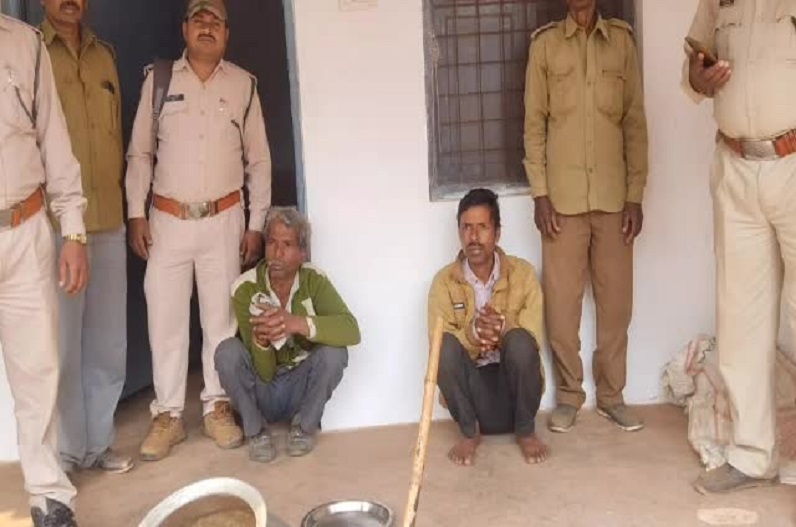 Bandhavgarh News: चीतल का शिकार कर ऐसी हरकत कर रहे थे शिकारी, वन विभाग की टीम ने धर दबोचा