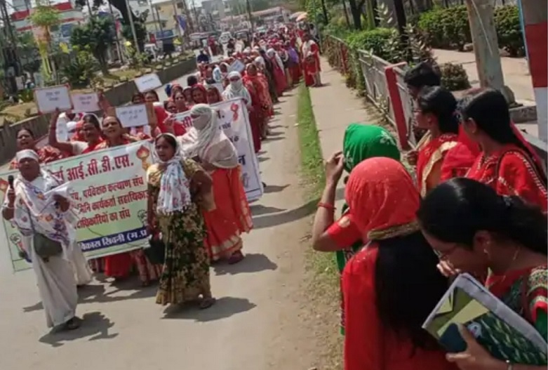 Seoni News: नवरात्रि के पांचवे दिन महिलाओं ने दिखाया रौद्र रूप, 1 किमी से भी बड़ी रैली देखकर हर कोई रह गया दंग