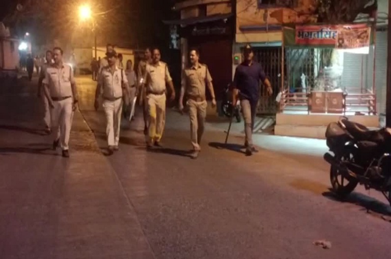 Khandwa News: खरगोन दंगे के बाद इस साल रामनवमी पर पुलिस अलर्ट, उपद्रवियों के घर-घर जाकर कर रही ऐसा काम