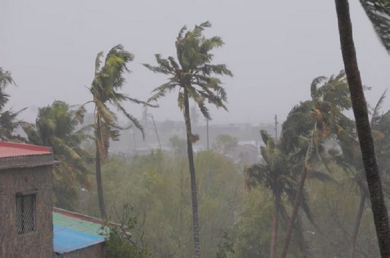 Biporjoy Cyclone Update : बिपरजॉय चक्रवात मचाएगा तबाही..! दिल्ली और यूपी में दिखेगा अच्छा खासा असर, होगी झमाझम बारिश