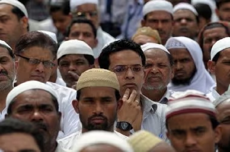 मुस्लिमों का 4 फीसदी आरक्षण ख़त्म, इन समुदायों को ट्रांसफर किया जाएगा रिजर्वेशन, राज्य सरकार का फैसला