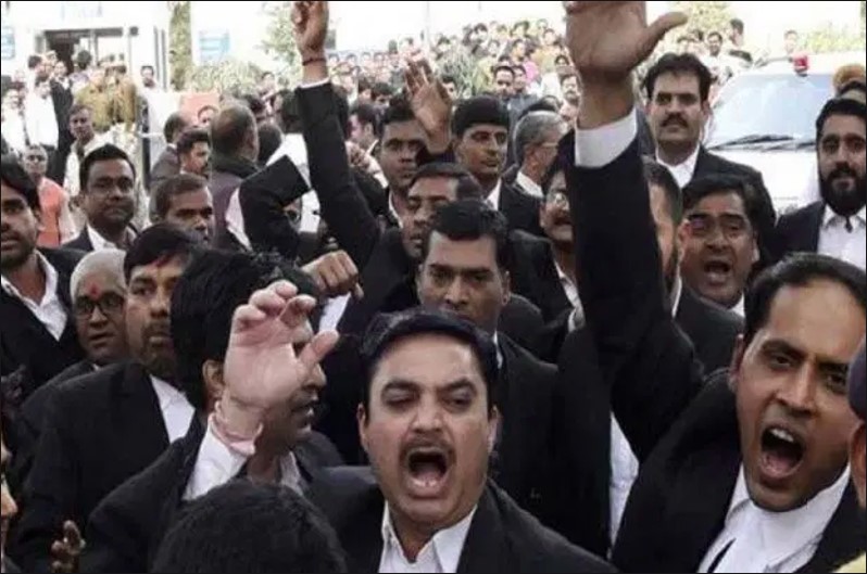 Effect of lawyers strike in gwalior