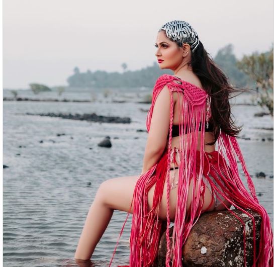 547px x 531px - XXX & Gandii Baat Actress Aabha Paul sexy video