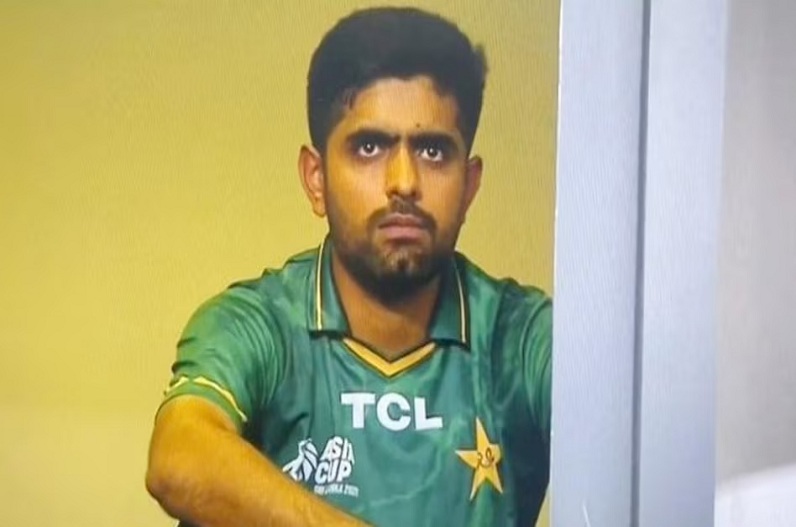 Asia Cup 2023 Pak vs SL Live Match : पाकिस्तान के कप्तान ने टॉस के समय कर दी ये बड़ी गलती, टीम के इस खिलाड़ी को अचानक करना पड़ा बाहर, जानें क्यों…