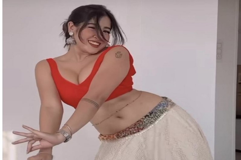 Sofia Ansari sexy video In Hariyanavi song