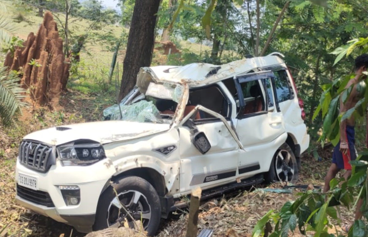 Jagdalpur Accident News: जा रहे थे शादी में आई मौत की खबर, दर्दनाक सड़क हादसे में तीन लोगों की मौत