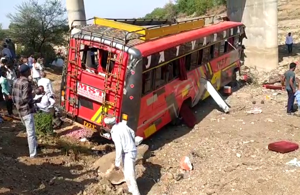Khargone Bus Accident hindi: न परमिट…न इंश्योरेंस…परिवहन मंत्री बोले- बस का फिटनेस सही है, हादसे में अब तक 20 की मौत